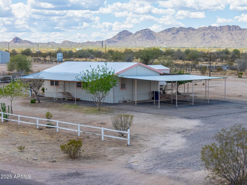 Image 21 of property listing at 270 N Ralston Road, Maricopa, AZ 85139
