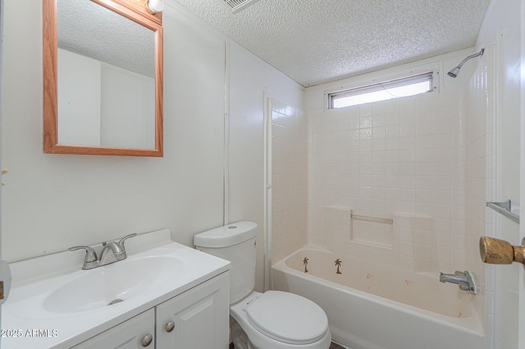 Image 27 of property listing at 270 N Ralston Road, Maricopa, AZ 85139