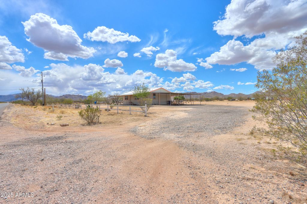 Image 76 of property listing at 270 N Ralston Road, Maricopa, AZ 85139