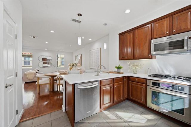 212 Boston Fern, Fremont, CA 94539