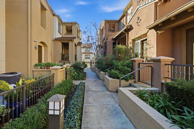 212 Boston Fern, Fremont, CA 94539