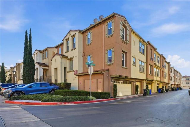 212 Boston Fern, Fremont, CA 94539