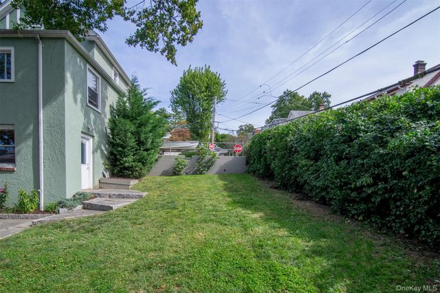 18 Grinnell Street, Irvington, NY 10533