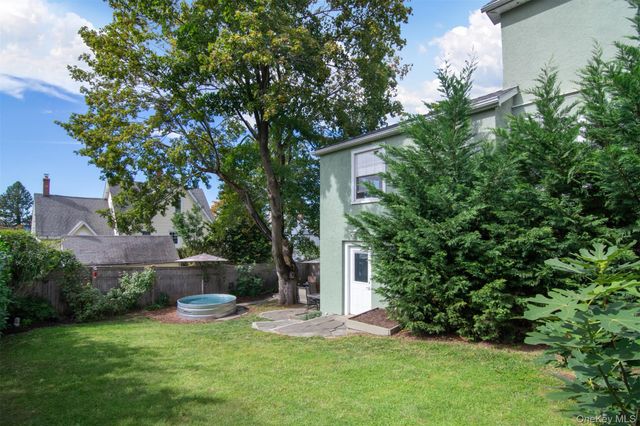 18 Grinnell Street, Irvington, NY 10533