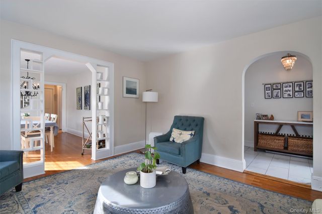 18 Grinnell Street, Irvington, NY 10533