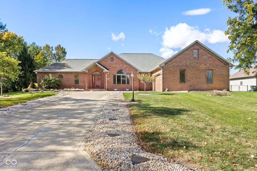 3756 N Forest Lane, Greenfield, IN 46140