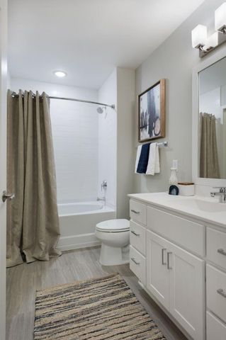 212 10th Avenue S 510, Minneapolis, MN 55415