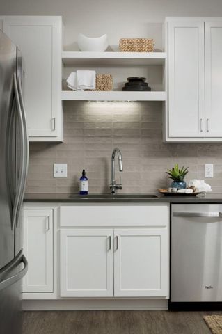 212 10th Avenue S 510, Minneapolis, MN 55415