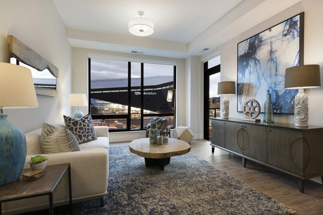 212 10th Avenue S 510, Minneapolis, MN 55415