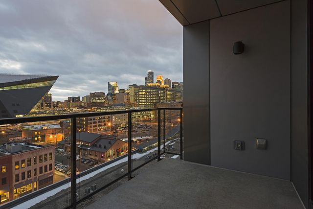 212 10th Avenue S 510, Minneapolis, MN 55415