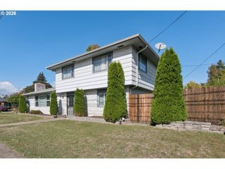 389 MAXWELL Rd, Eugene, OR 97404