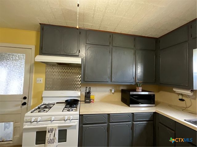 1309 La Valliere Street, Victoria, TX 77901