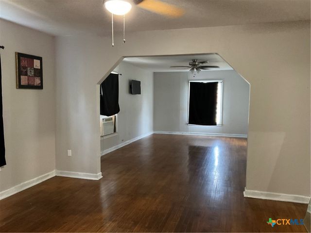 1309 La Valliere Street, Victoria, TX 77901