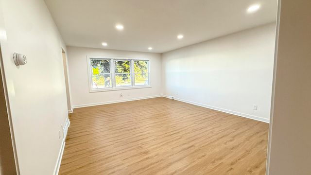 4830 Parrish Avenue, East Chicago, IN 46312