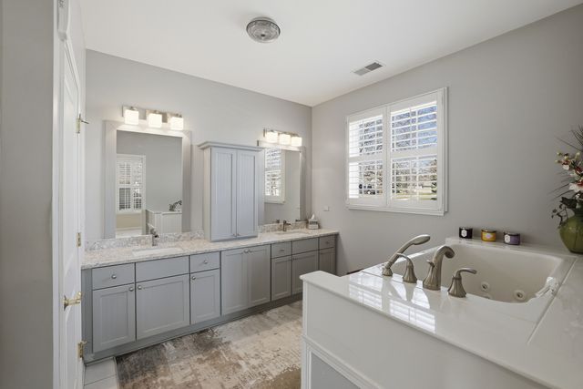 12304 Arlington Drive, Huntley, IL 60142