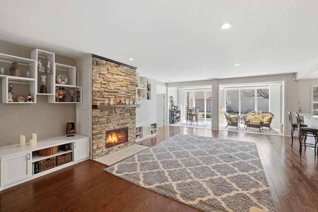 12304 Arlington Drive, Huntley, IL 60142