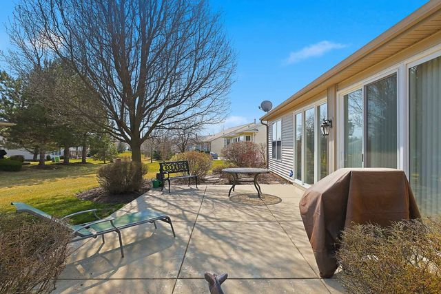 12304 Arlington Drive, Huntley, IL 60142