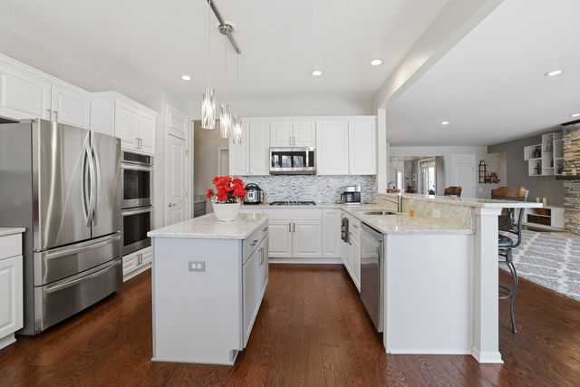 12304 Arlington Drive, Huntley, IL 60142