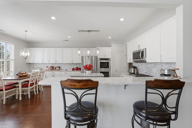 12304 Arlington Drive, Huntley, IL 60142