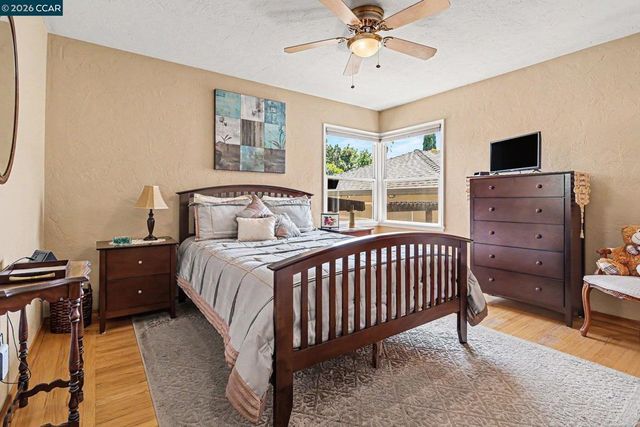 1940 Pine St, Martinez, CA 94553