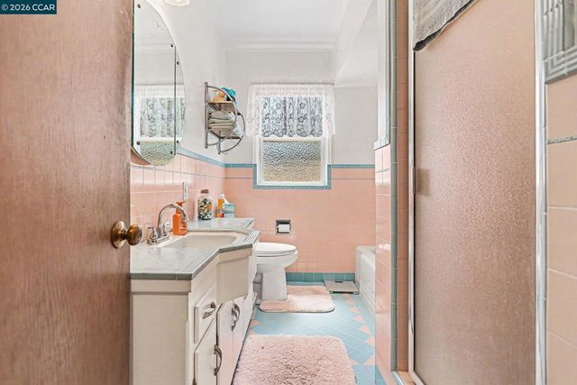 1940 Pine St, Martinez, CA 94553