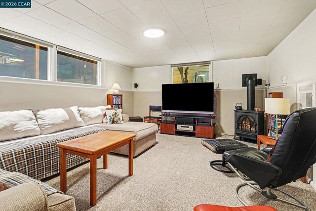 1940 Pine St, Martinez, CA 94553