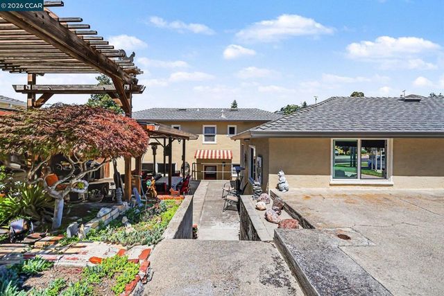 1940 Pine St, Martinez, CA 94553