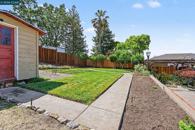 1940 Pine St, Martinez, CA 94553