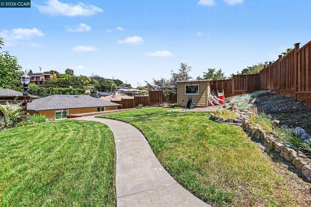 1940 Pine St, Martinez, CA 94553