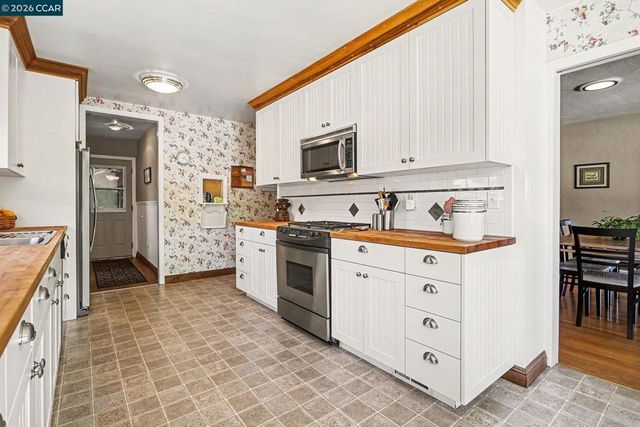 1940 Pine St, Martinez, CA 94553
