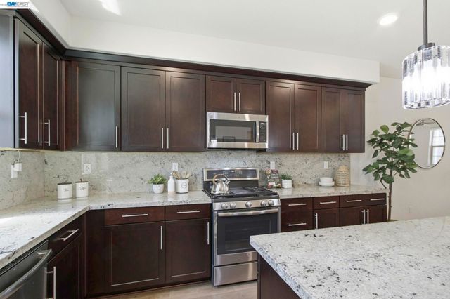 8544 Leeward Way, Newark, CA 94560