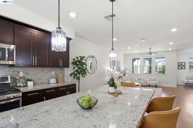 8544 Leeward Way, Newark, CA 94560