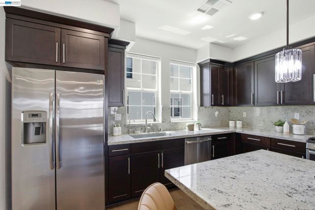 8544 Leeward Way, Newark, CA 94560