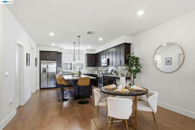 8544 Leeward Way, Newark, CA 94560