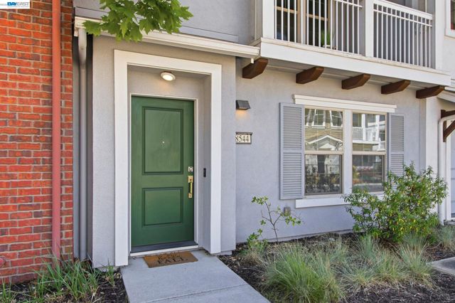 8544 Leeward Way, Newark, CA 94560