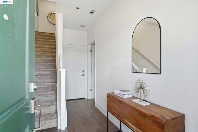 8544 Leeward Way, Newark, CA 94560