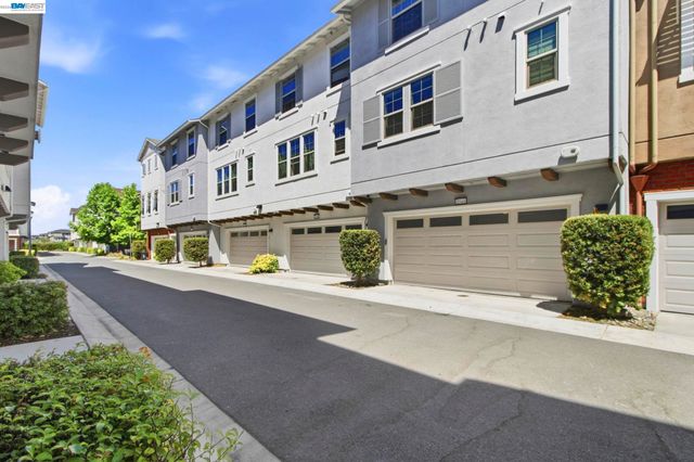 8544 Leeward Way, Newark, CA 94560
