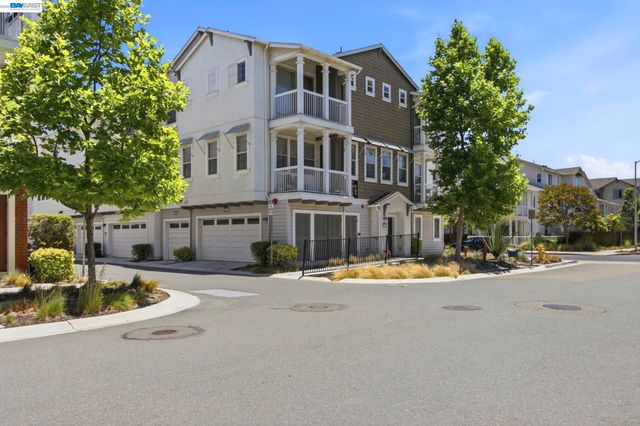 8544 Leeward Way, Newark, CA 94560
