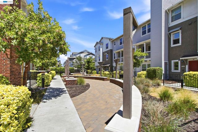8544 Leeward Way, Newark, CA 94560
