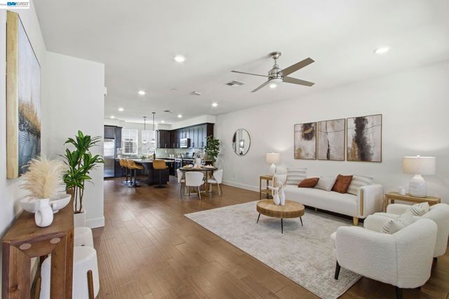 8544 Leeward Way, Newark, CA 94560