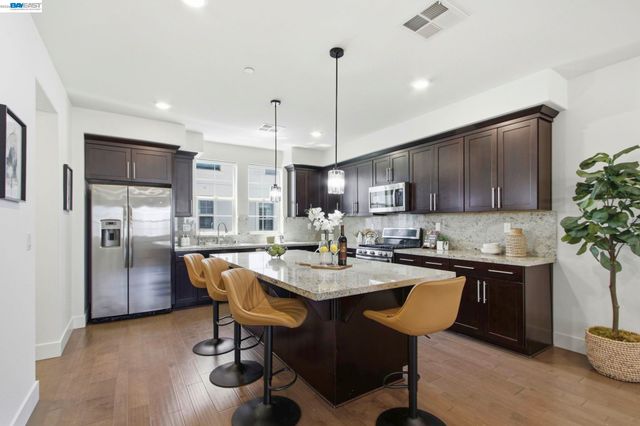 8544 Leeward Way, Newark, CA 94560