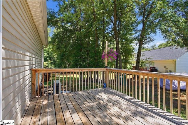 214 Cool Water Court, Boiling Springs, SC 29316