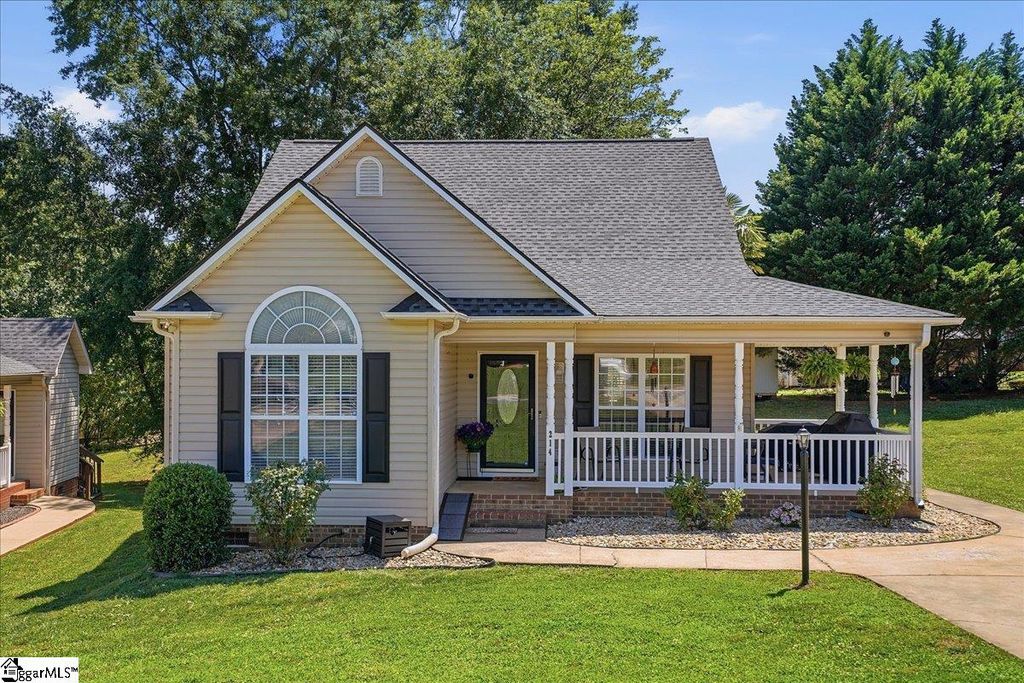 214 Cool Water Court, Boiling Springs, SC 29316