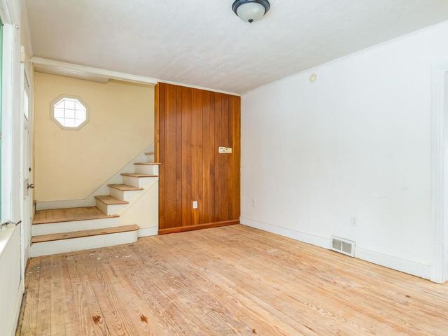 1620 Mcminn St, Aliquippa, PA 15001