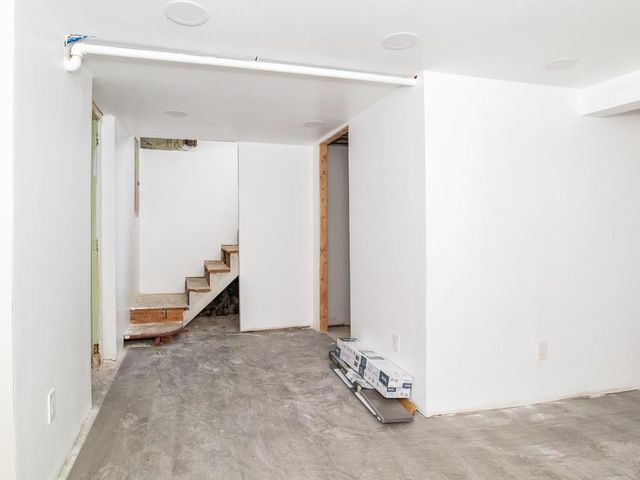 1620 Mcminn St, Aliquippa, PA 15001