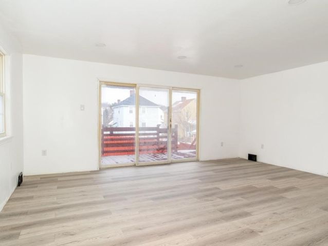 1620 Mcminn St, Aliquippa, PA 15001