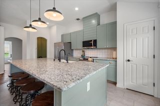 800 Bur Oak Drive, Burleson, TX 76028