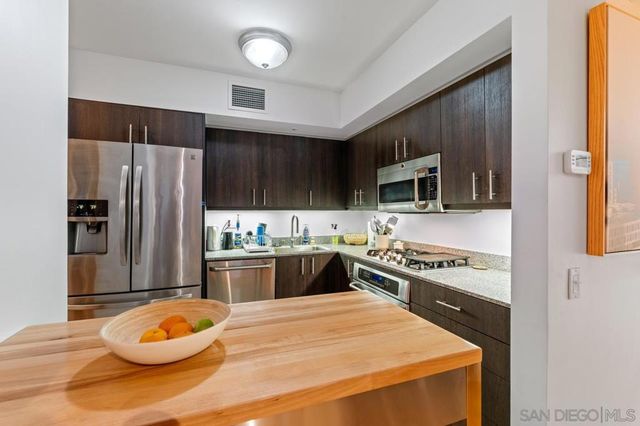 500 W Harbor Dr. 504, San Diego, CA 92101