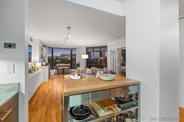 500 W Harbor Dr. 504, San Diego, CA 92101