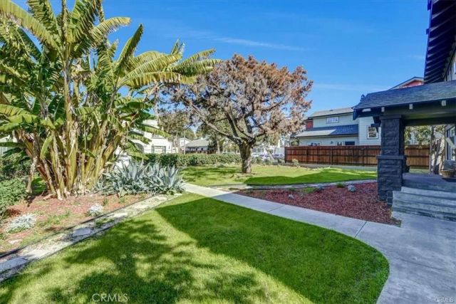 1048 E 5th Street, Long Beach, CA 90802